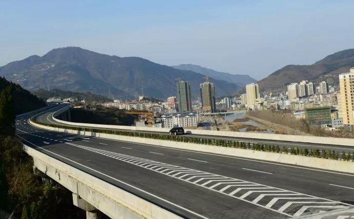 球速体育中标湖北麻竹高速公路麻城至红安段机电项目